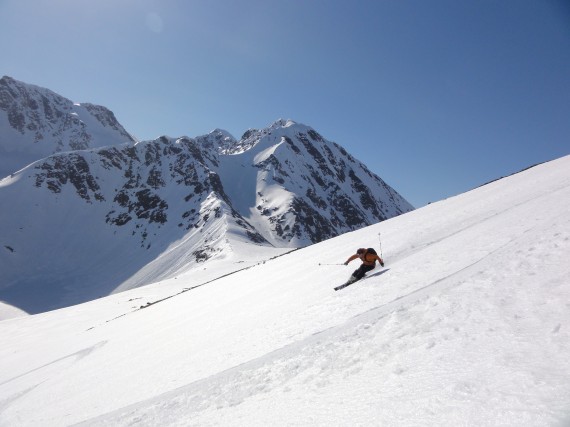 Ski touring in the Lyngen alps with Ascent Descent