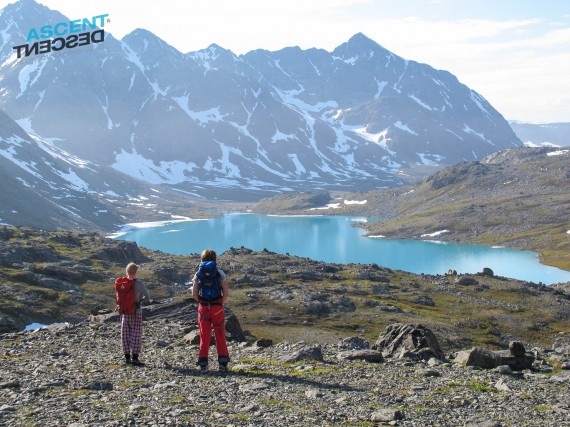 Hiking in one of the big Lyngen valleys in mid June. Photo: Jimmy Halvardsson